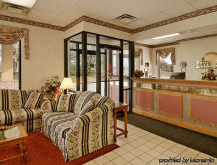 Days Inn By Wyndham Уайт-Хаус Интерьер фото